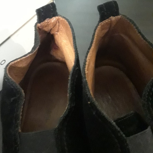 Shoe - Picture 6 of 6